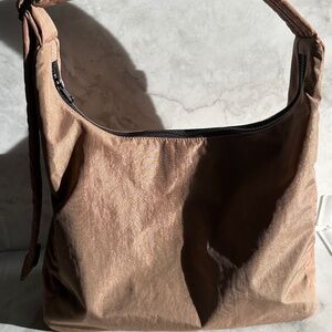 Baggu Nylon Shoulder Bag in Cocoa